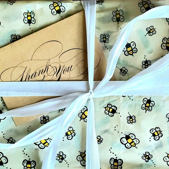 Vintage, Retro, modern clothing and accessories, books are coming soon! - Picture 2 of 8